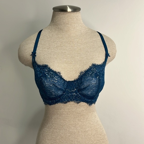 Victoria's Secret Bra Size 32DD Blue Lace Lined Classic Coverage Demi - Picture 9 of 16